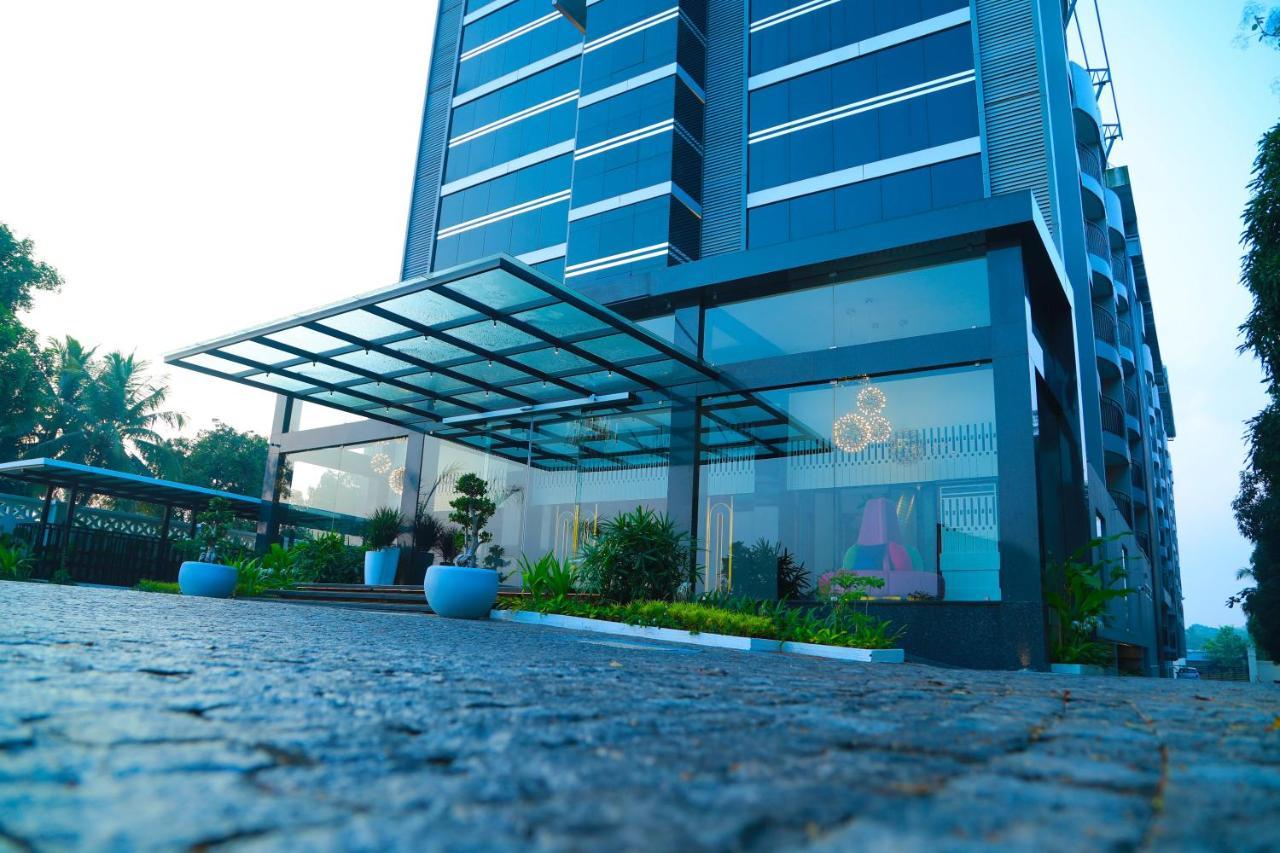 Noah Sky Suites Kochi Exterior foto