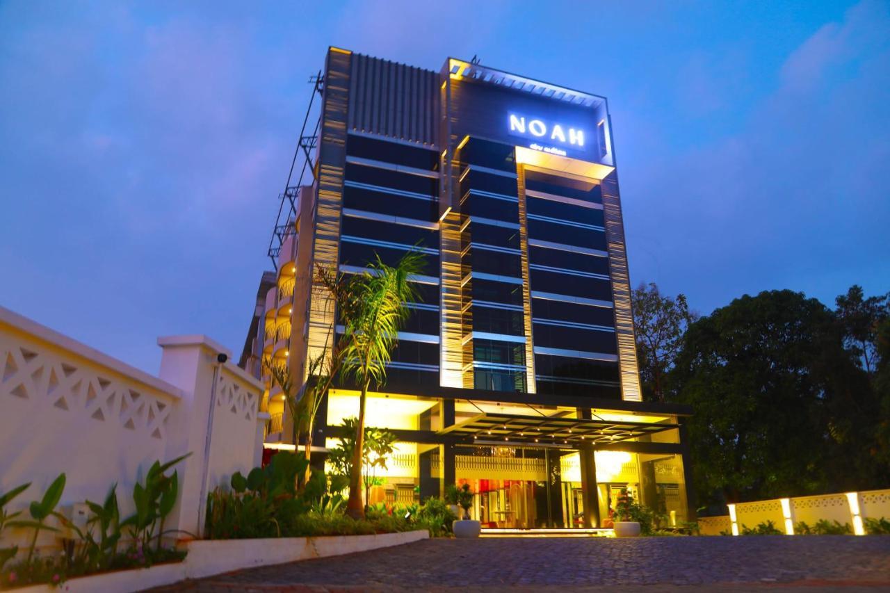 Noah Sky Suites Kochi Exterior foto
