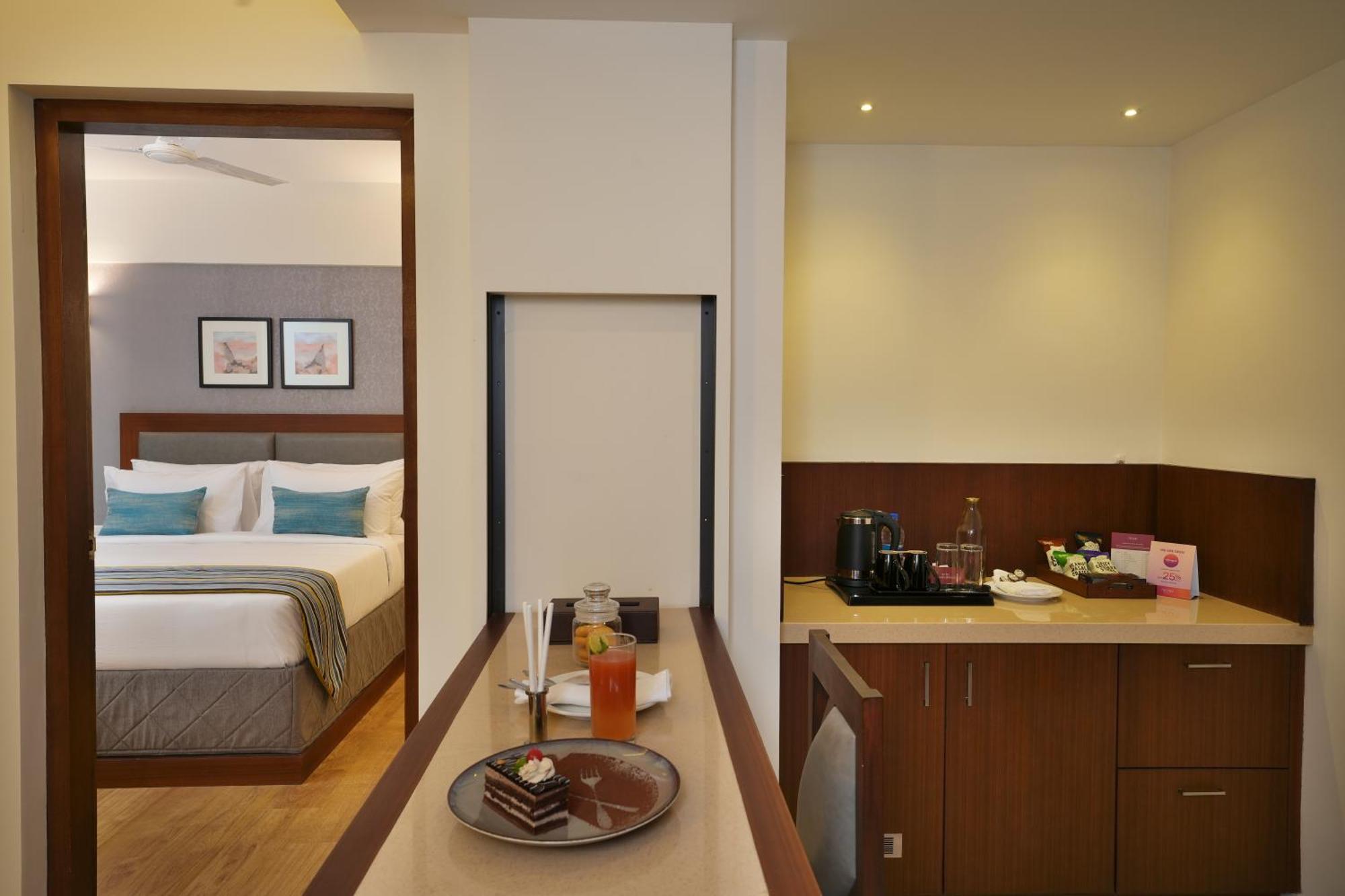 Noah Sky Suites Kochi Exterior foto